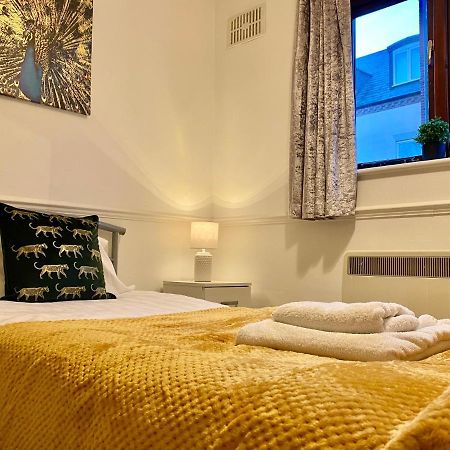 Easyrest Spalding - 4 Beds & Free Parking - Central & Modern Open Plan Apartment - Convenient Location Luaran gambar