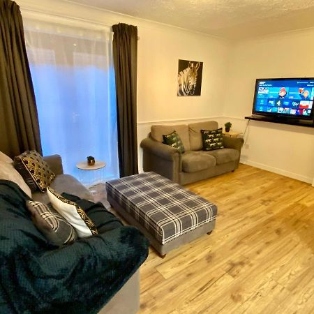 Easyrest Spalding - 4 Beds & Free Parking - Central & Modern Open Plan Apartment - Convenient Location Luaran gambar